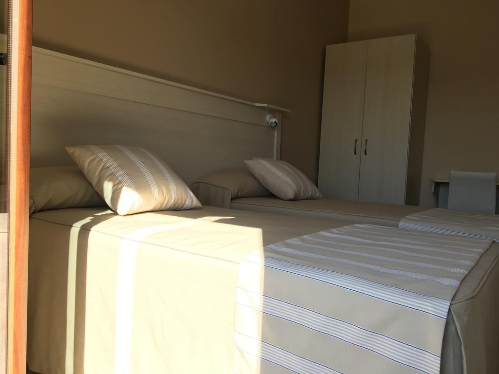 Hostal Los Encinares Villanueva de Córdoba Екстериор снимка