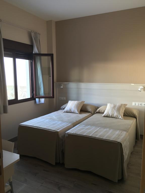 Hostal Los Encinares Villanueva de Córdoba Екстериор снимка