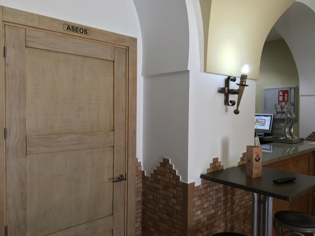 Hostal Los Encinares Villanueva de Córdoba Екстериор снимка